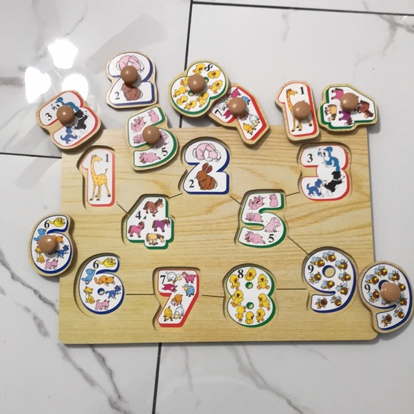 Chunky number puzzle with easy grab knobs - Picture 6 of 12